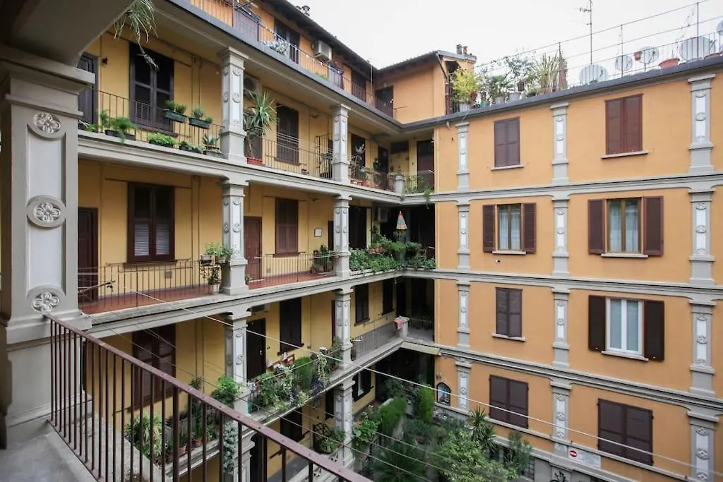 Ferienwohnung Hacca Collection - Isola-Garibaldi District 1Br Mailand Apartment